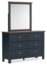 Load image into Gallery viewer, Landocken Queen Panel Bed with Mirrored Dresser and 2 Nightstands
