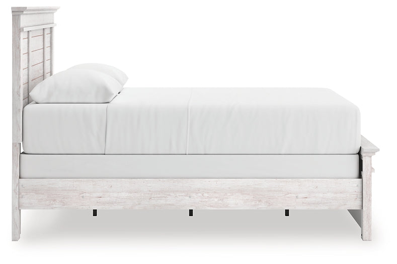 Makidern Queen Panel Bed