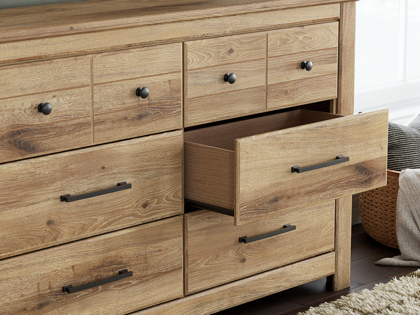 Makidern Six Drawer Dresser