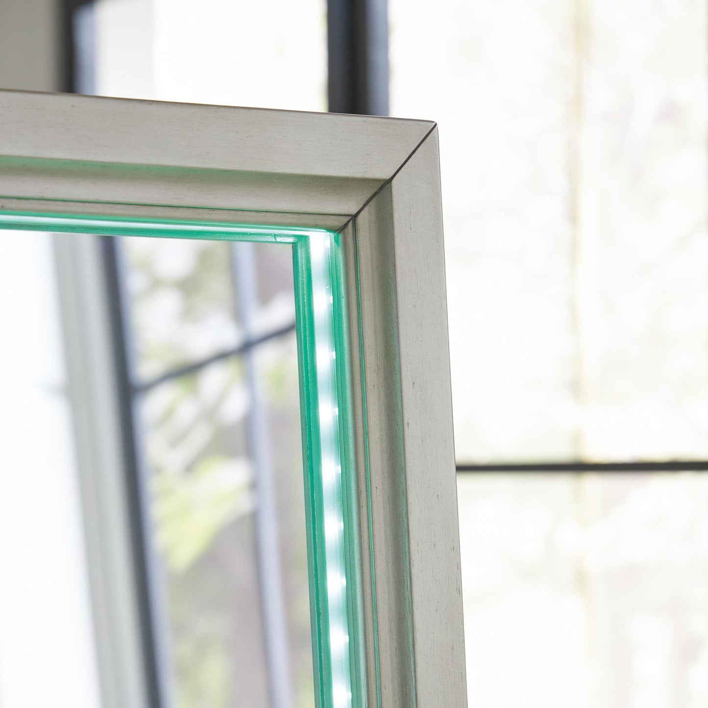 Evesen Floor Standing Mirror/Storage