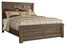 Load image into Gallery viewer, Juararo California King Poster Bed with Dresser
