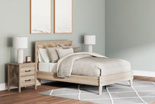 Load image into Gallery viewer, Battelle Queen Panel Platform Bed
