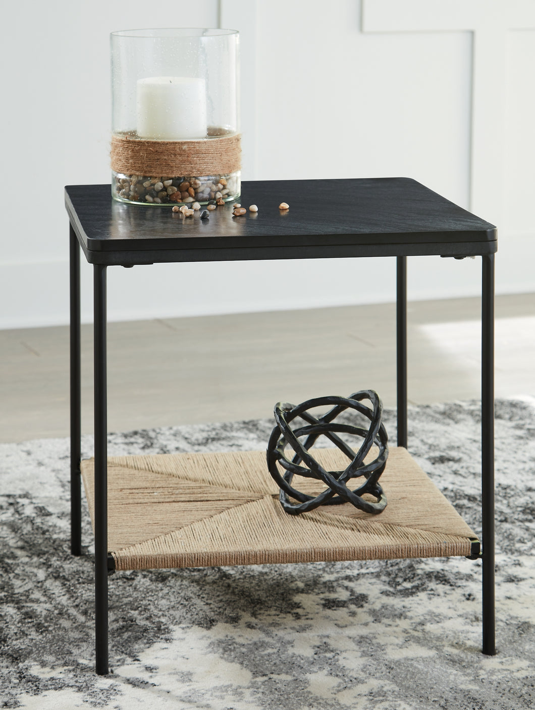 Minrich Accent Table