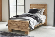Load image into Gallery viewer, Hyanna Twin Panel Bed with Mirrored Dresser, Chest and Nightstand
